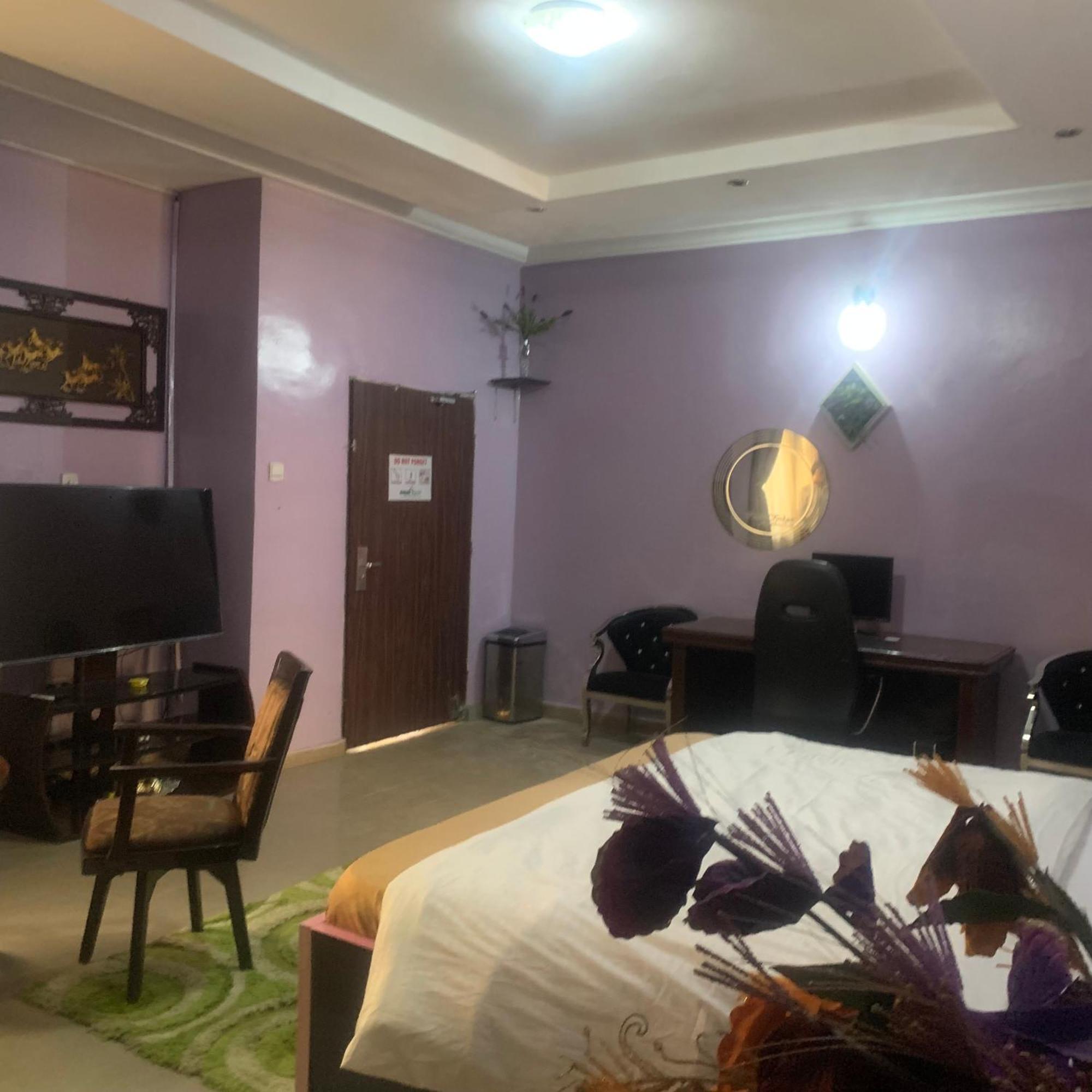Health Plaza Abuja Aparthotel Exterior photo