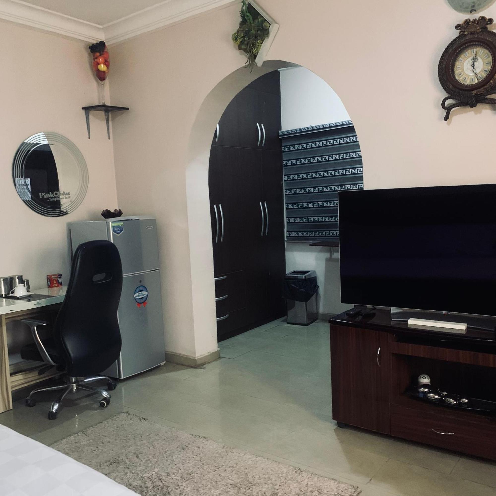 Health Plaza Abuja Aparthotel Exterior photo